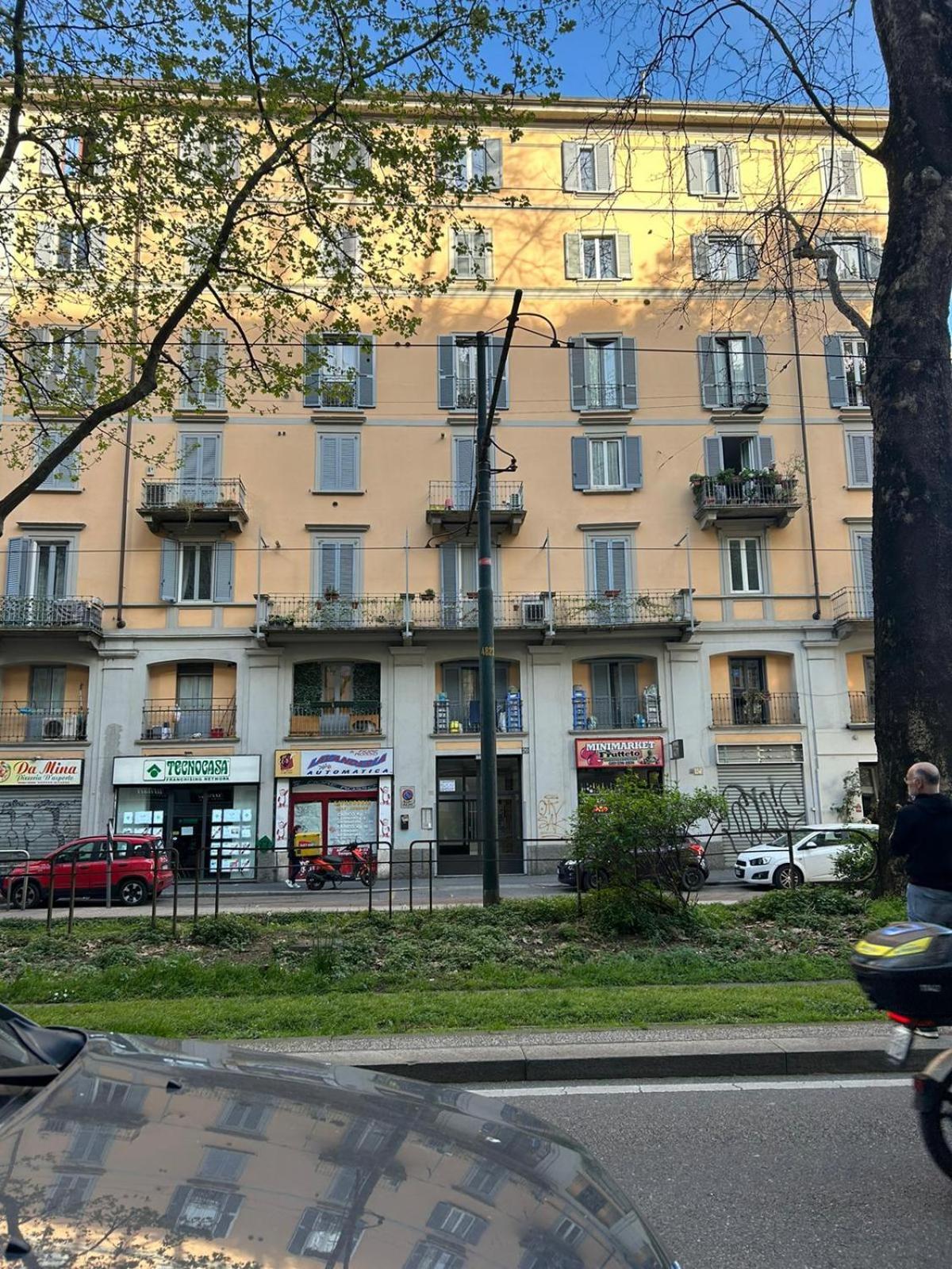 Montenero Suite Милан Экстерьер фото